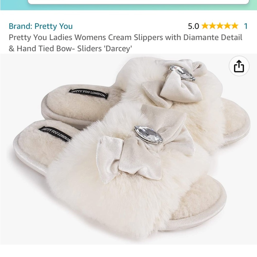 Pretty You thong fuzzy black/ ivory slippers